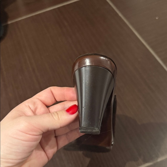 Clogs - Picture 9 of 10